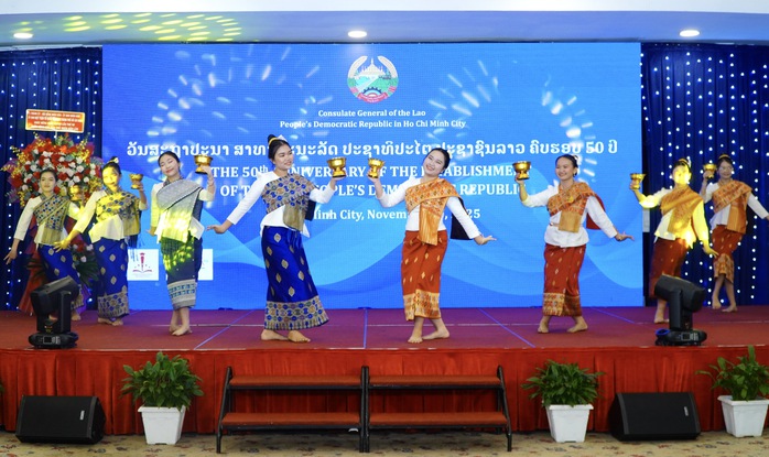 Kỷ niệm 50 năm Quốc khánh Lào tại TP HCM: Mối quan hệ Việt - Lào vững bền - Ảnh 1. Kỷ niệm 50 năm Quốc khánh Lào tại TP HCM: Mối quan hệ Việt - Lào vững bền - Ảnh 1.