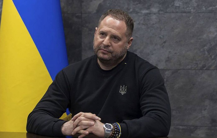 Ông Putin "lạc quan" về dự thảo hòa bình, Chánh văn phòng Tổng thống Ukraine bị "sờ gáy" - Ảnh 1. Ông Putin "lạc quan" về thỏa thuận hòa bình, Chánh văn phòng Tổng thống Ukraine bị "sờ gáy" - Ảnh 1.