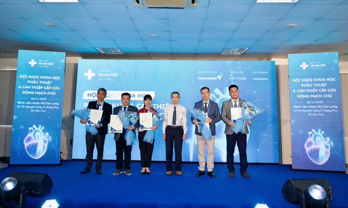 Hội nghị khoa học phẫu thuật và can thiệp cấp cứu động mạch chủ tổ chức tại Cần Thơ - Ảnh 6.