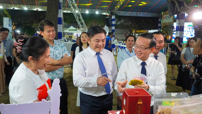 TP HCM khai mạc Sự kiện kết nối giao thương sản phẩm OCOP lần thứ I năm 2025 - Ảnh 6.
