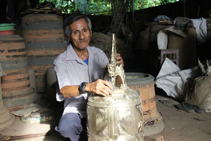 Trăm năm “giữ lửa” nghề đúc đồng - Ảnh 1.