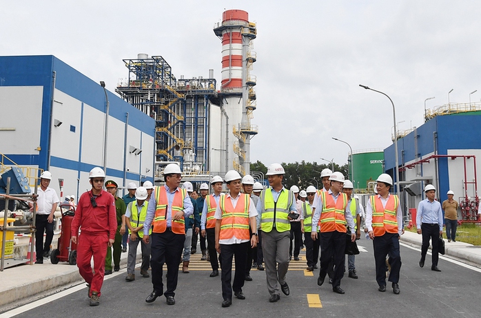 Phó Thủ tướng yêu cầu đẩy nhanh tiến độ các dự án điện tại TPHCM và Đồng Nai - Ảnh 1.