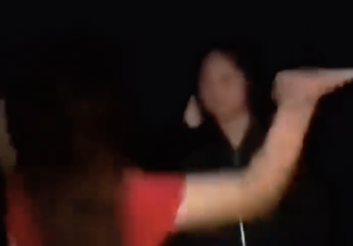 Bắt quỳ - Ảnh 1.