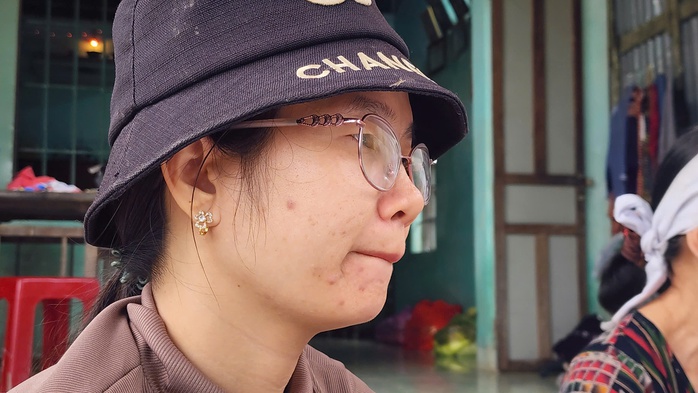 CLIP: Gặp lại người phụ nữ cùng 2 con nhỏ với lời kêu cứu ám ảnh trong lũ dữ - Ảnh 5.