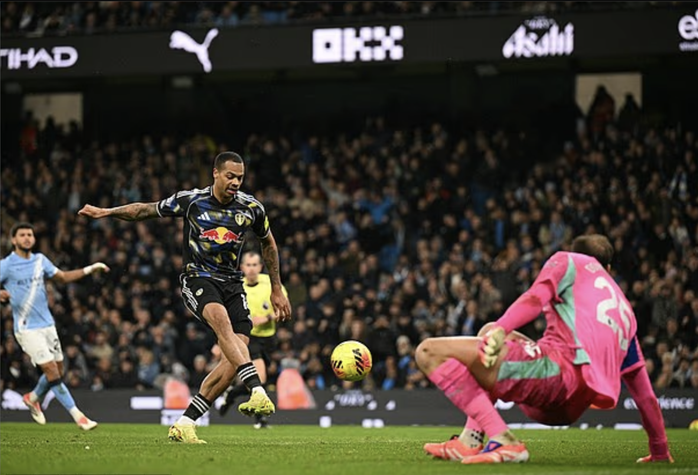 Phil Foden cứu rỗi, Man City chật vật đánh bại Leeds United - Ảnh 4.