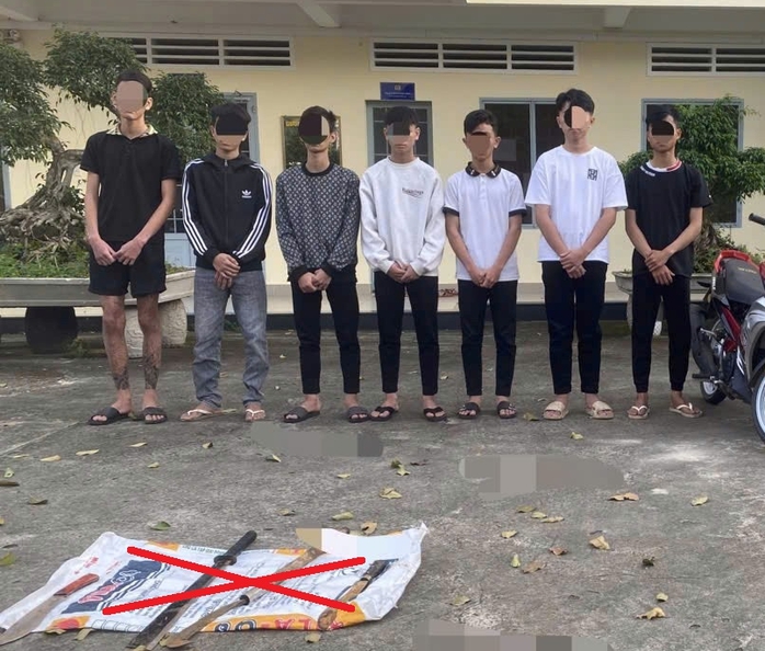 Nhóm thanh niên chém người ở Đồng Nai vì hiểu lầm nhìn đểu - Ảnh 1. Nhóm thanh niên chém người ở Đồng Nai vì hiểu lầm nhìn đểu - Ảnh 1.