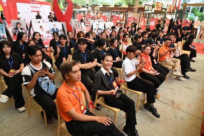 Hương Giang 10 năm gắn bó với cộng đồng sống chung với HIV - Ảnh 3.