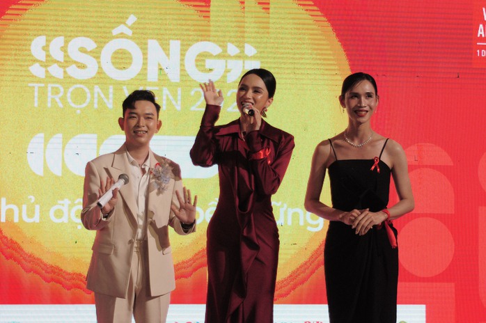 Hương Giang 10 năm gắn bó với cộng đồng sống chung với HIV - Ảnh 1.