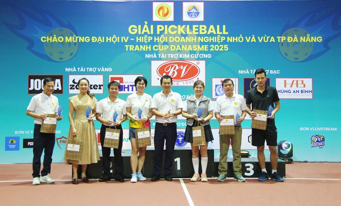 350 VĐV Pickleball cùng hướng về đồng bào vùng rốn lũ - Ảnh 2.