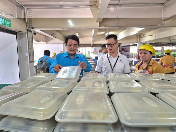 Công đoàn TP HCM góp phần phát huy sức mạnh khối đại đoàn kết toàn dân tộc - Ảnh 1.