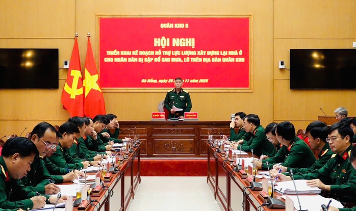 Quân khu 5 hỗ trợ dựng lại nhà cho dân trước Tết Nguyên đán 2026 - Ảnh 2.