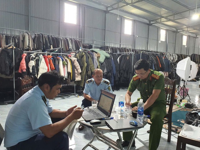 Kinh doanh quần áo “sida” không rõ nguồn gốc, một công ty bị phạt 70 triệu đồng - Ảnh 1. Kinh doanh quần áo “sida” không rõ nguồn gốc, một công ty bị phạt 70 triệu đồng - Ảnh 1.