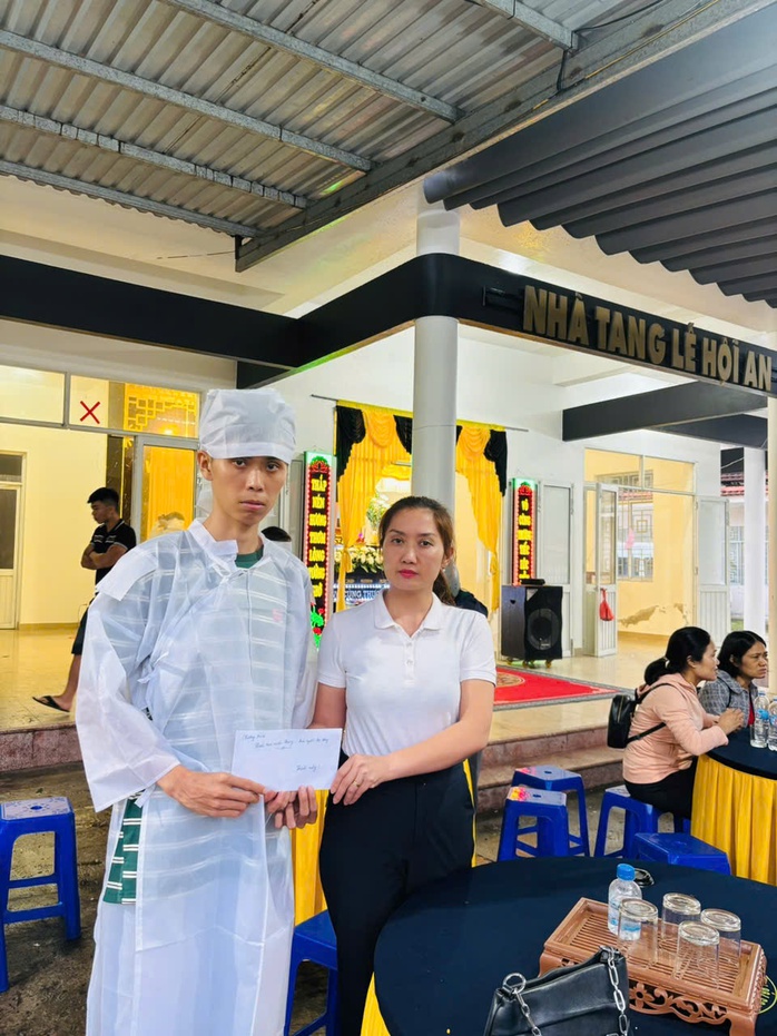 "Trái tim miền Trung" hỗ trợ 2 trường hợp tử vong thương tâm trong lũ ở Đà Nẵng - Ảnh 2.