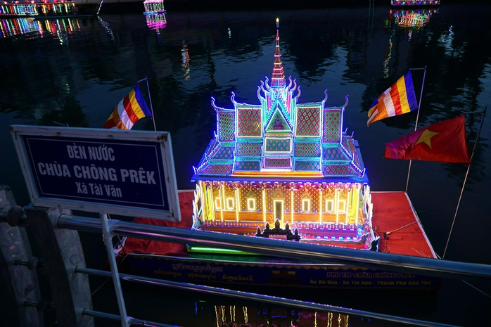 Cần Thơ khai hội Ok Om Bok – Đua ghe ngo 2025 tôn vinh di sản Văn hóa - Ảnh 14. Cần Thơ khai hội Ok Om Bok – Đua ghe ngo 2025 tôn vinh di sản Văn hóa - Ảnh 14.