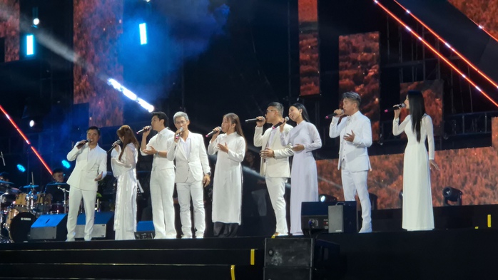 Đàm Vĩnh Hưng, Văn Mai Hương, Quang Dũng… hát vì miền Trung! - Ảnh 2.