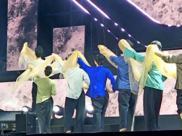 Đàm Vĩnh Hưng, Văn Mai Hương, Quang Dũng… hát vì miền Trung! - Ảnh 5.