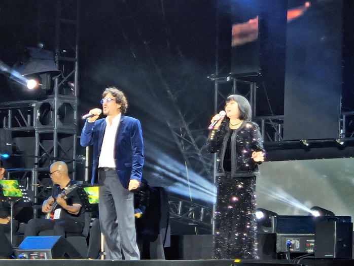 Đàm Vĩnh Hưng, Văn Mai Hương, Quang Dũng… hát vì miền Trung! - Ảnh 12.