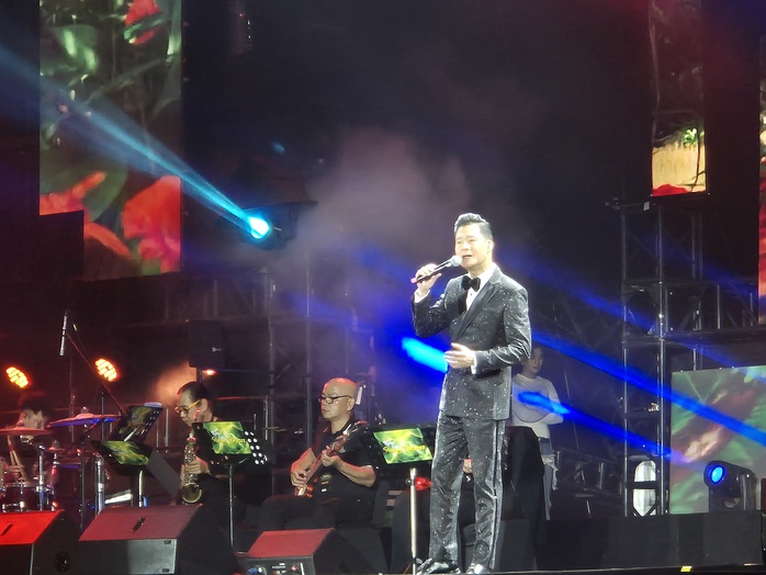 Đàm Vĩnh Hưng, Văn Mai Hương, Quang Dũng… hát vì miền Trung! - Ảnh 8.