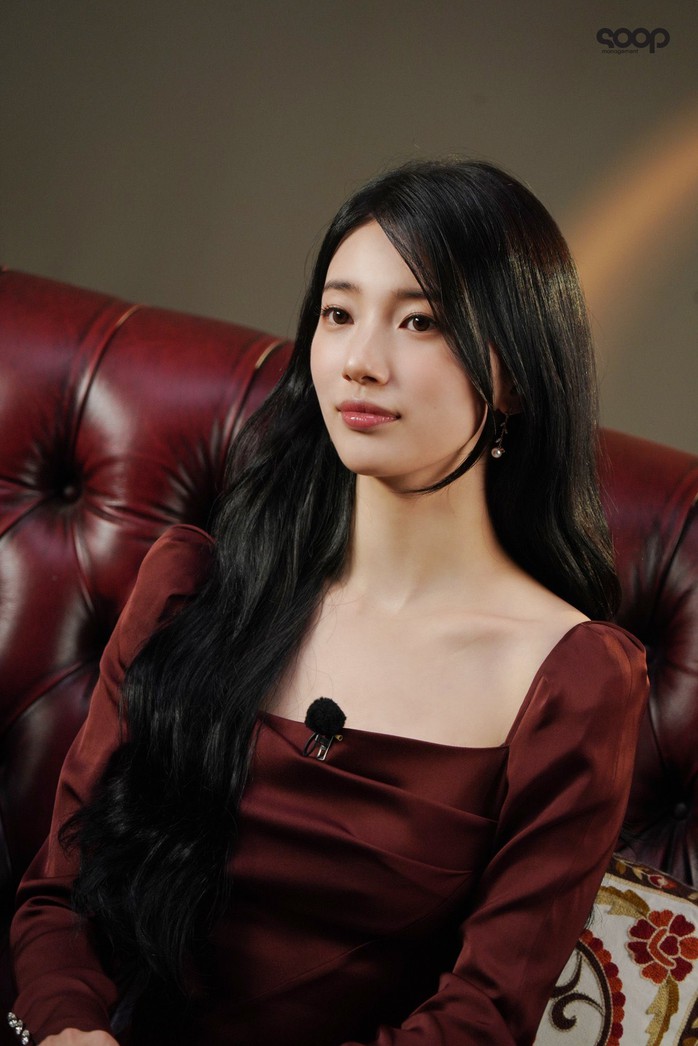 "Tình đầu quốc dân" Suzy và tài tử Kim Seon-ho chạy bộ ở Hồ Tây - Ảnh 4.
