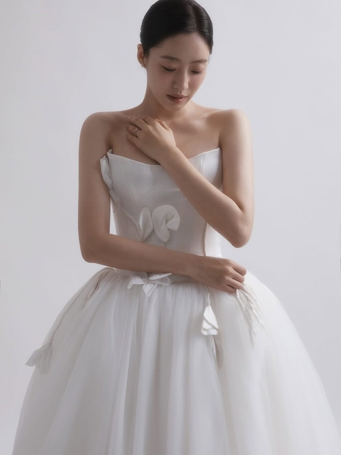 Ba ngôi sao lên xe hoa trong ngày 30-11 - Ảnh 3.