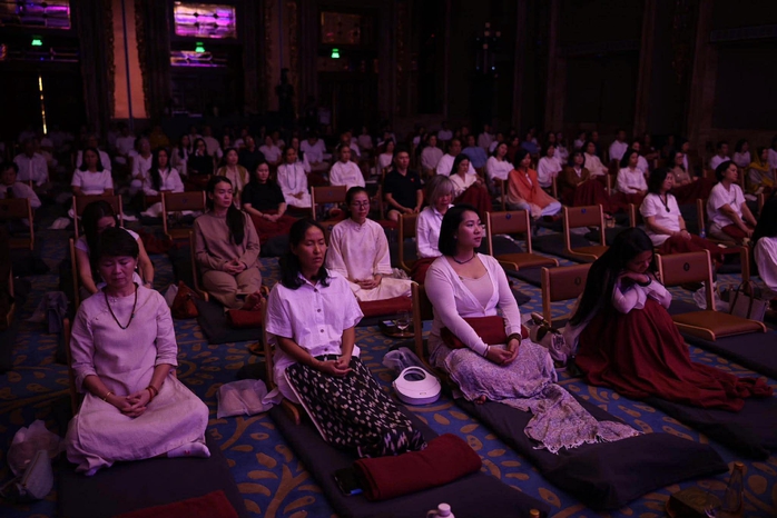 Đinh Linh, Cao Bá Hưng và các nghệ sĩ quốc tế tạo dấu ấn đêm nhạc "6 Senses" - Ảnh 6.