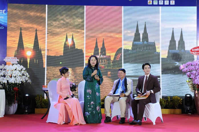 Vẻ đẹp của ánh dương trong sách ảnh của Hoàng Thị Bích Thảo  - Ảnh 2.