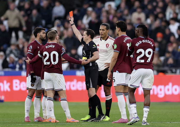 Liverpool đánh sập "pháo đài" London Stadium của West Ham - Ảnh 4.