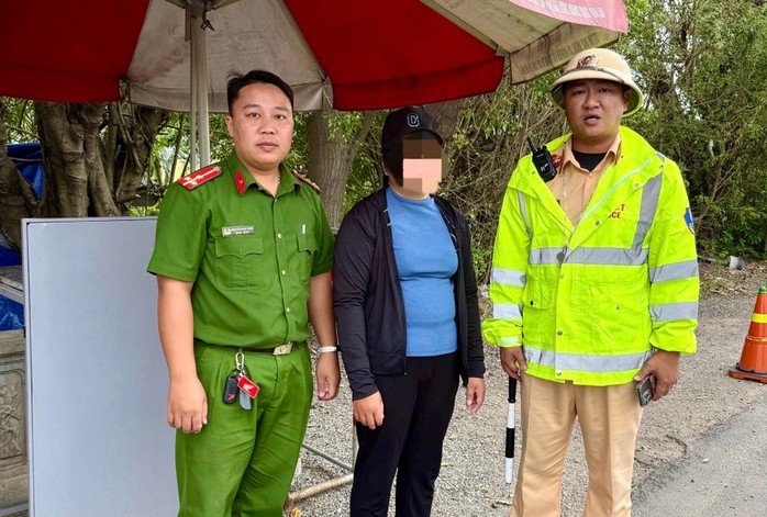 Gia Lai: Ngăn chặn kịp thời một phụ nữ bị lừa với chiêu “việc nhẹ, lương cao” - Ảnh 1.