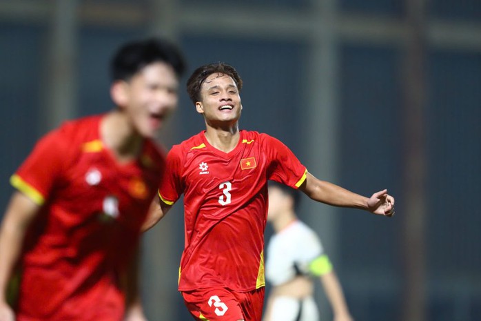 Thắng đậm Malaysia, tuyển Việt Nam vào vòng chung kết Giải U17 châu Á 2026 - Ảnh 4.