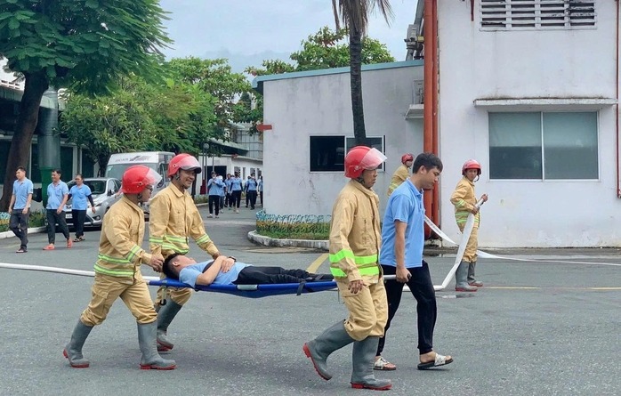 Công đoàn thúc đẩy xây dựng văn hóa an toàn lao động tại nơi làm việc - Ảnh 2.