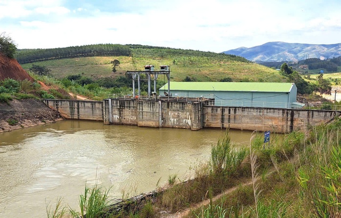 Thủy điện tích nước làm ngập đất sản xuất nhưng "không thiện chí" đền bù cho dân   - Ảnh 1.