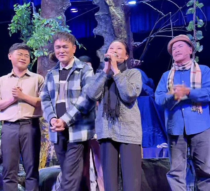 Nghệ sĩ Lý Thu kịp thời "cứu nguy" sân khấu kịch Quốc Thảo trong vở "Oán Linh Nhi" - Ảnh 2.