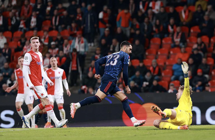 Champions League: Đại thắng Slavia Prague 3-0, Arsenal áp sát ngôi đầu! - Ảnh 3.