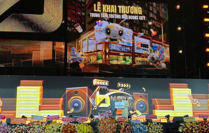 Lãnh đạo TP HCM Tham dự lễ khánh thành Bcons City Mall tại Bình Dương - Ảnh 4. Lãnh đạo TP HCM Tham dự lễ khánh thành Bcons City Mall tại Bình Dương - Ảnh 4.