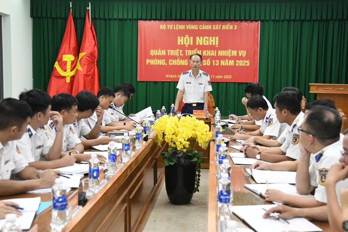 650 cán bộ, chiến sĩ Vùng Cảnh sát biển 3 sẵn sàng ứng phó bão số 13 - Ảnh 1.
