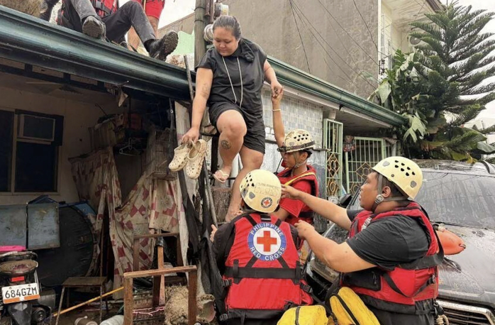 Số người chết do bão Kalmaegi tăng vọt - Ảnh 2.