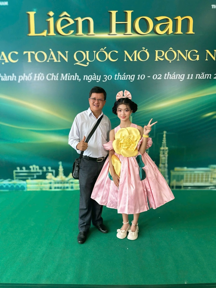 Ca sĩ nhí Thiên Kim đoạt giải A Liên hoan Âm nhạc toàn quốc mở rộng 2025   - Ảnh 2.