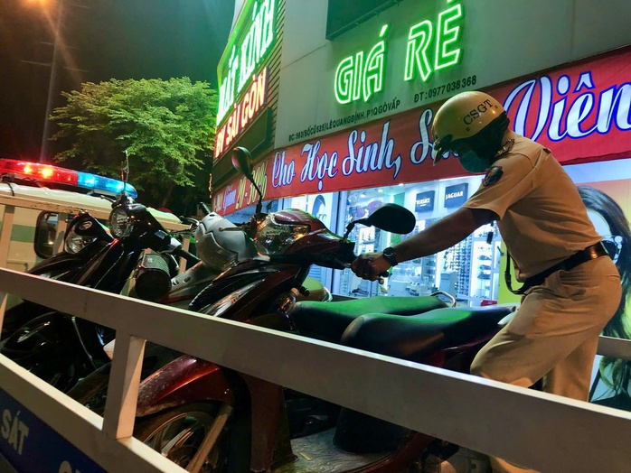 TP HCM nghiêm cấm Công an "bao che, bảo kê" các trường hợp vi phạm nồng độ cồn - Ảnh 1.