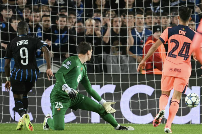 Champions League: Barcelona hòa thót tim, VAR tước chiến thắng Club Brugge - Ảnh 3.