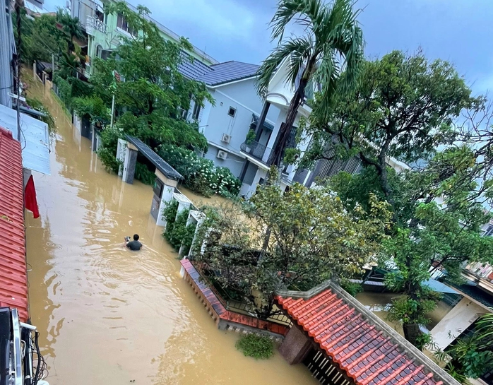 Ảnh hưởng bão số 13 - Kalmaegi, mưa lũ ở Huế sẽ như thế nào? - Ảnh 2.