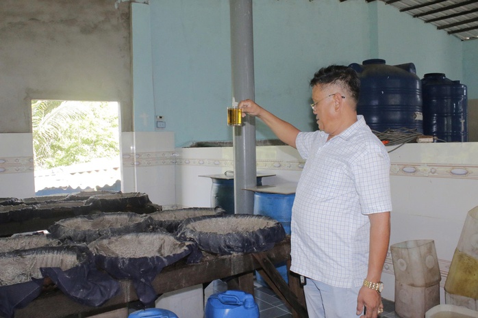 Nước mắm Phước Hải, hương vị của biển - Ảnh 1.