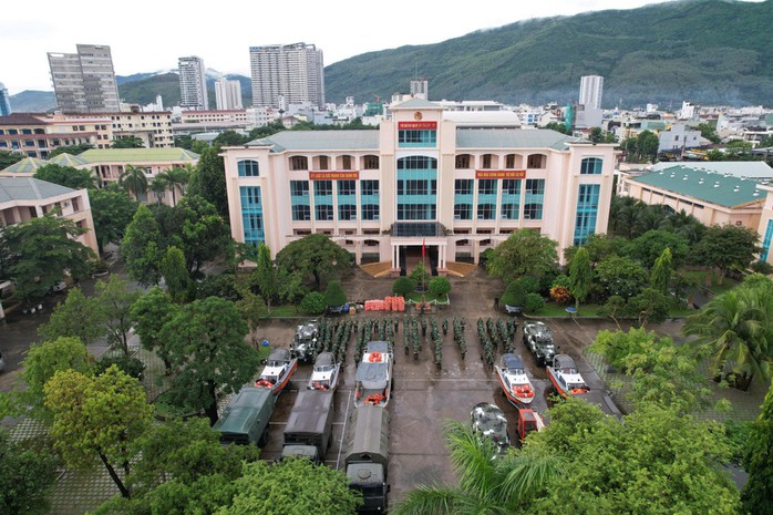 Gia Lai lập sở chỉ huy tiền phương ứng phó bão số 13 Kalmaegi  - Ảnh 1.