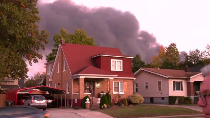 Tai nạn máy bay chở hàng “gây hỗn loạn” ở Mỹ - Ảnh 2.