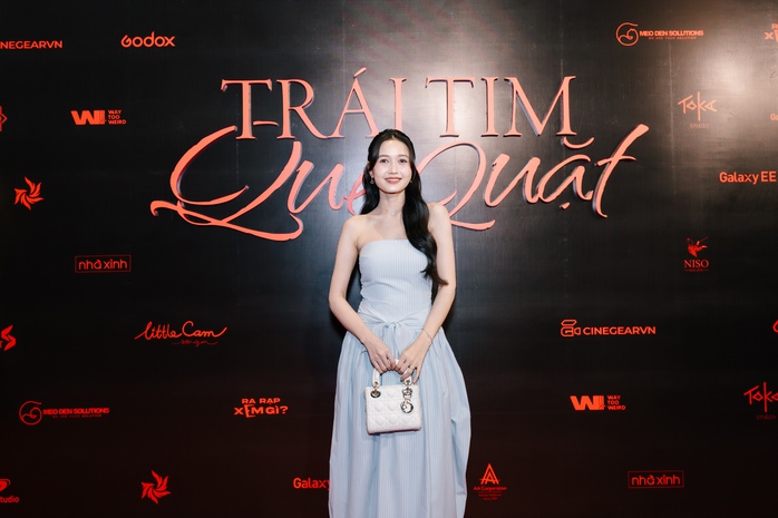 Quách Ngọc Ngoan đẹp đôi bên mỹ nhân "Tử chiến trên không" - Ảnh 9.