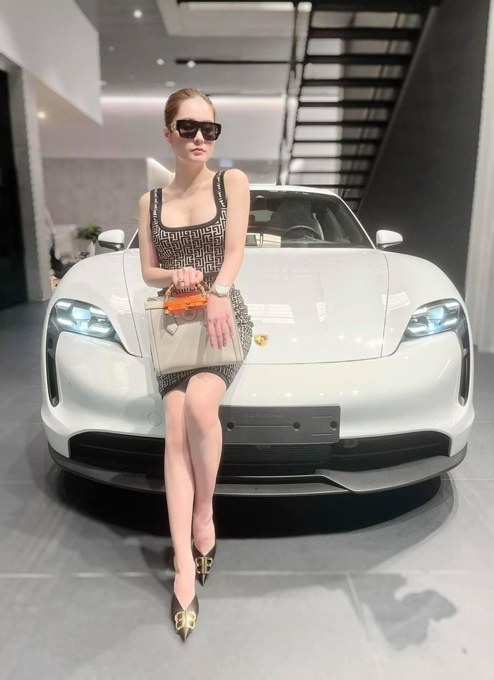 Sự giàu có của vợ chồng Đoàn Di Băng - Ảnh 8.