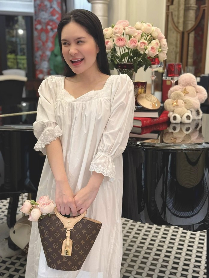 Sự giàu có của vợ chồng Đoàn Di Băng - Ảnh 3.