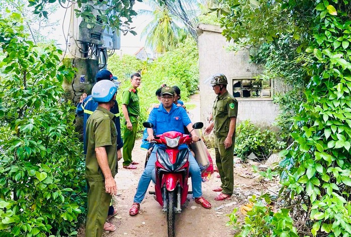 Gia Lai tạm cấm phương tiện qua cầu Thị Nại do bão số 13 Kalmaegi - Ảnh 2.