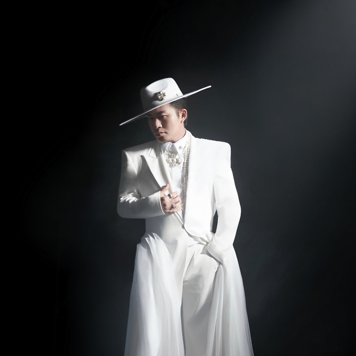 Đĩa than đầu tiên của Tùng Dương - Ảnh 1.