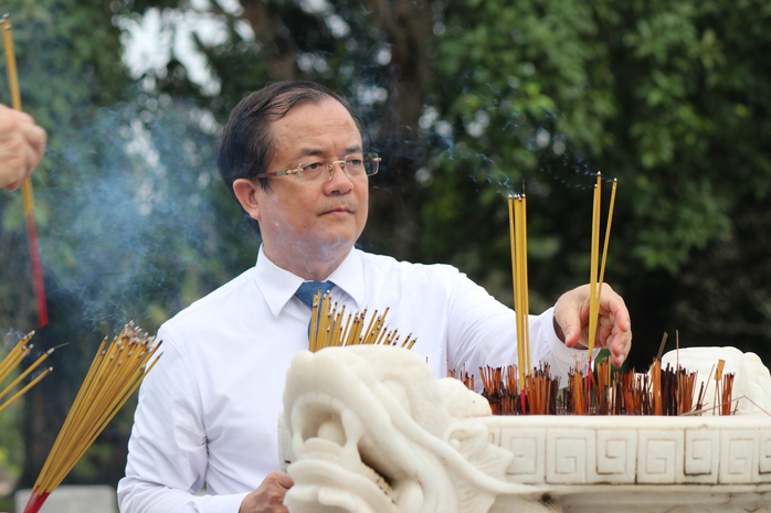 Quân khu 7 tổ chức lễ xuất quân làm nhiệm vụ tìm kiếm, quy tập hài cốt liệt sĩ tại Campuchia - Ảnh 24.