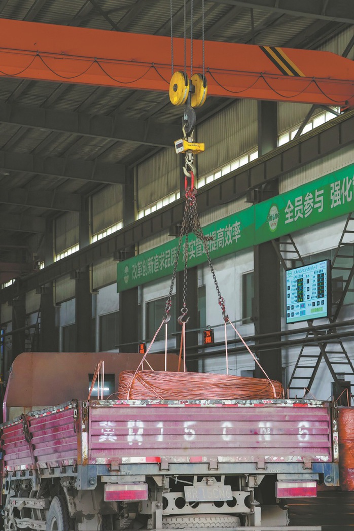 NHÌN RA THẾ GIỚI: Công viên tái chế 2 triệu tấn rác mỗi năm - Ảnh 2.